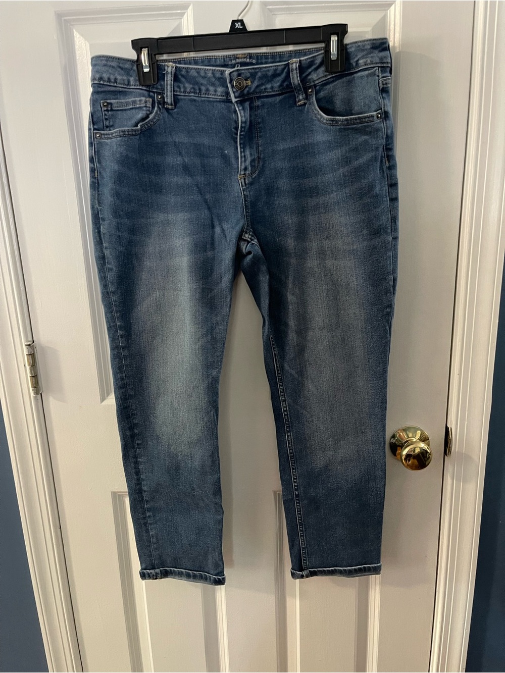 Bass Women’s Slim Straight Medium Blue Jeans